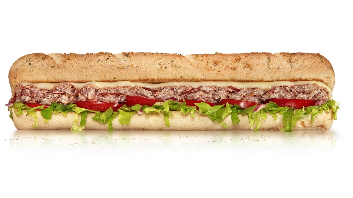 Subway Lan A O Primeiro Sandu Che De Carne Seca Cream Cheese Da