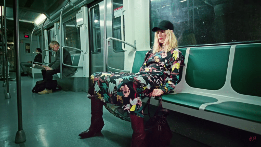 A H&M decide apostar em empoderamento feminino para uma campanha realizada pela agência sueca Forsman & Bodenfors.