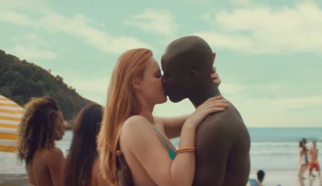 A atual campanha da Skol tem o nome Redondo é sair do seu quadrado e é favor da diversidade social. Em seu novo filme a marca focou em questões étnicas