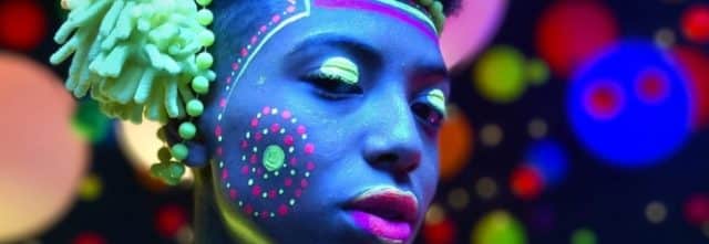 O clima por todo país é de festa e nessa onda, a Apple decide lançar comercial carnavalesco gravado inteiramente com o iPhone 7 plus.