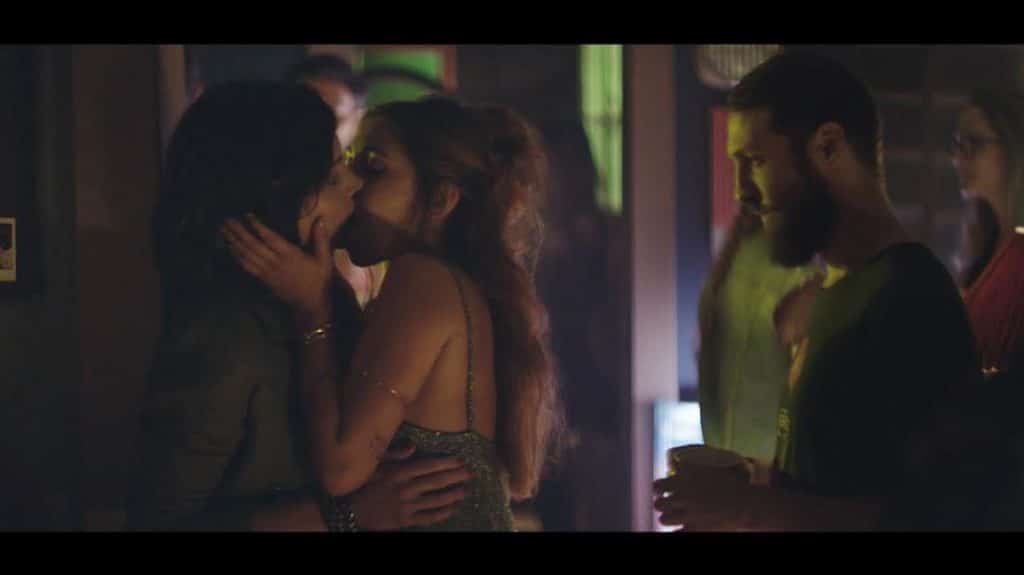 comercial-smirnoff-x1-beijo-lesbico-gay