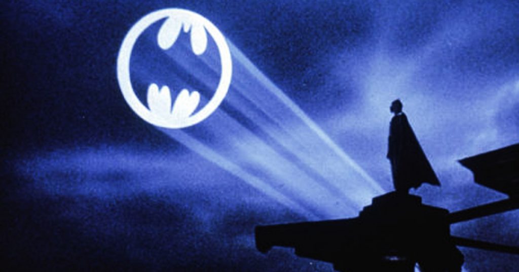bat-sinal-batman-80-anos-geek-publicitario-destaque