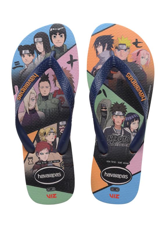 Imagem de um par de chinelos Havaianas do Naruto com diversos personagens.