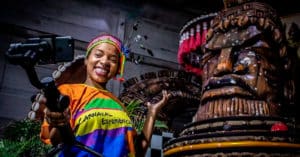 Uma das experiências online, os bastidores da escola de samba