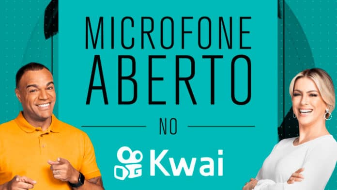 Banner do Microfone Aberto, reality show da Band para eleger um novo comentarista de futebol.