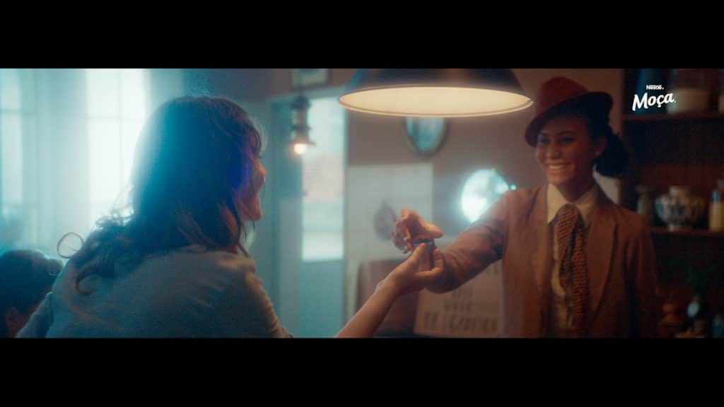 Foto de divulgação da campanha de Leite Moça em homenagem às mulheres.