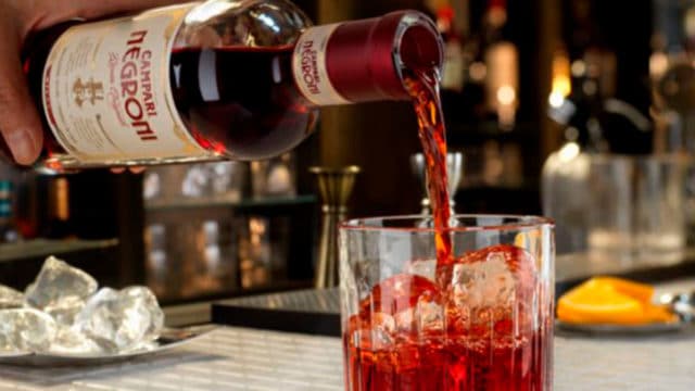 Foto de divulgação do Negroni Ready to Enjoy da Campari.