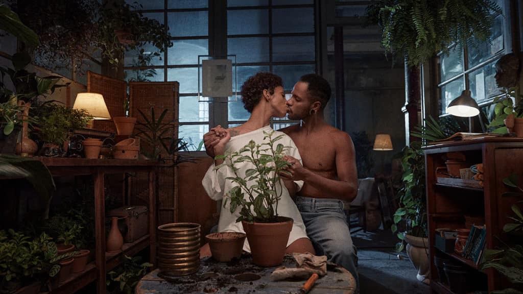 Campanha do mercado livre para o Mês do Orgulho LGBTQIA+.