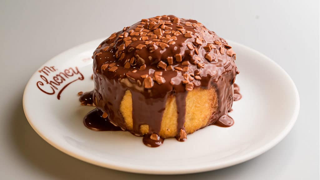 mr-cheney-dia-mundial-do-chocolate Cinnamon Roll de chocolate da Mr. Cheney para o Dia Mundial do Chocolate.