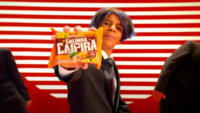 Nissin KPOP com Fundo de Quintal