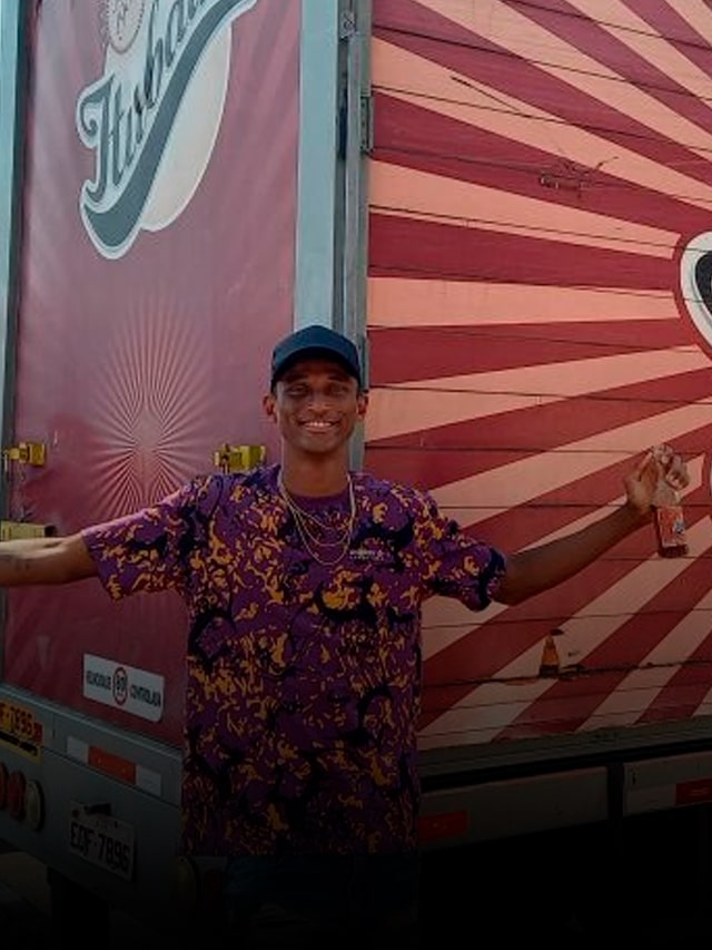 Alison dos Santos recebe caminhão de Itubaína