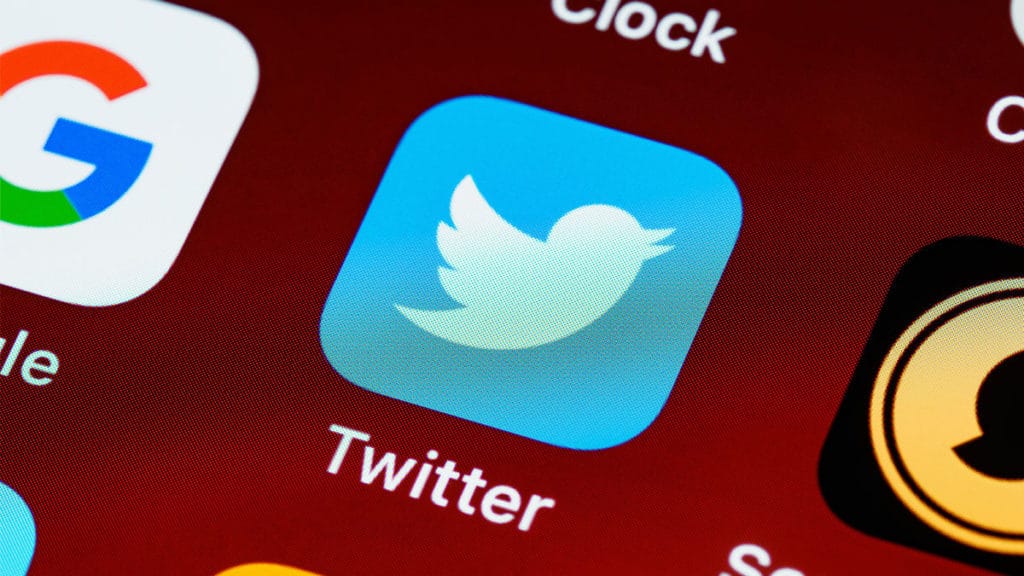 twitter-contas-robos Twitter vai identificar contas robôs.