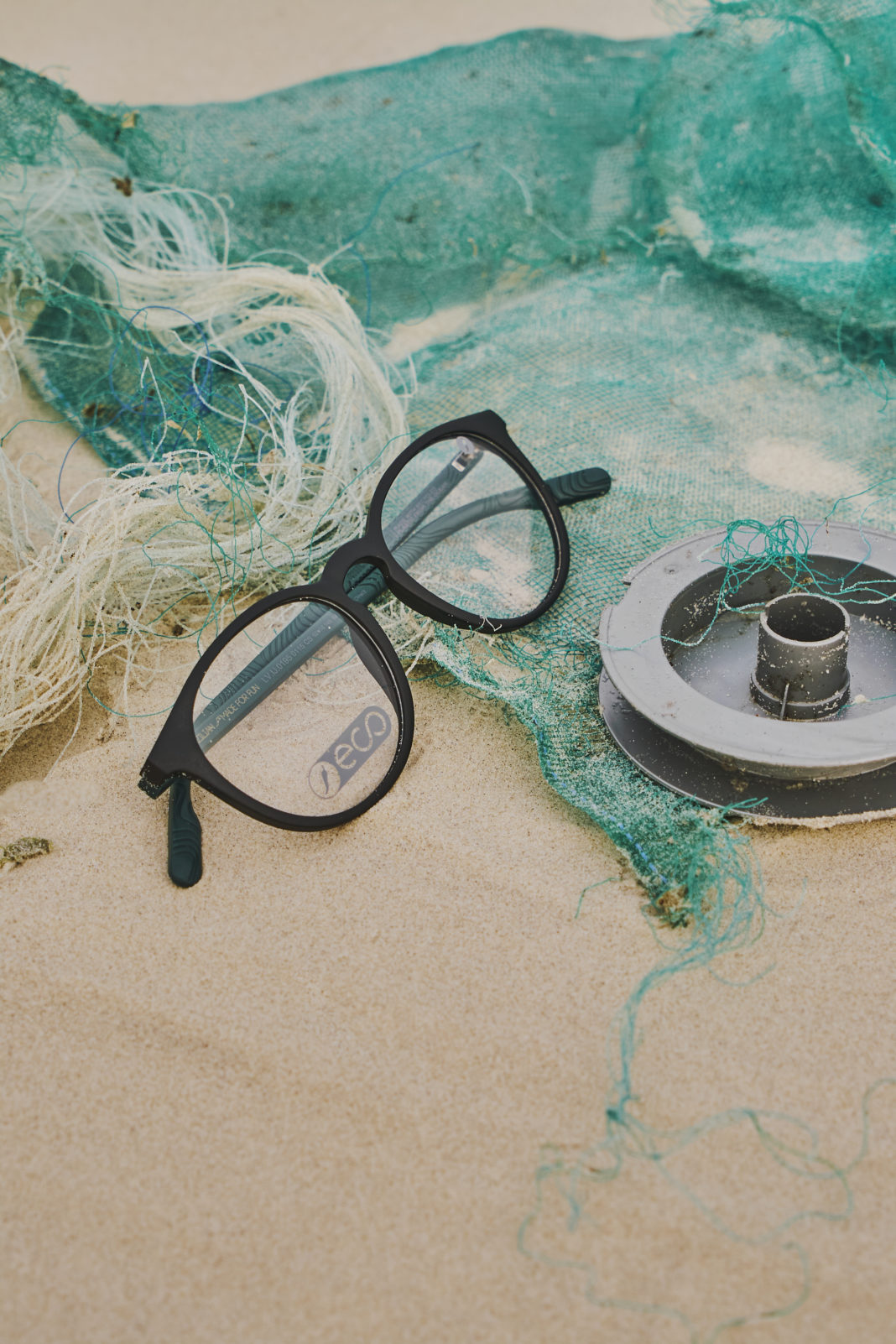 Chilli Beans ECO marca lança coleção a partir de resíduos retirados do