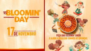 A foto apresenta um banner do 15° Bloomin' Day do Outback.