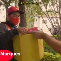 iFood distribui cartões presente no valor de R$ 60 para entregadores