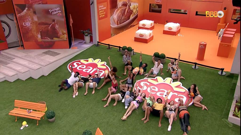 frango-de-padaria-seara-bbb22 A foto apresenta a ativação Frango de Padaria Seara no BBB22.