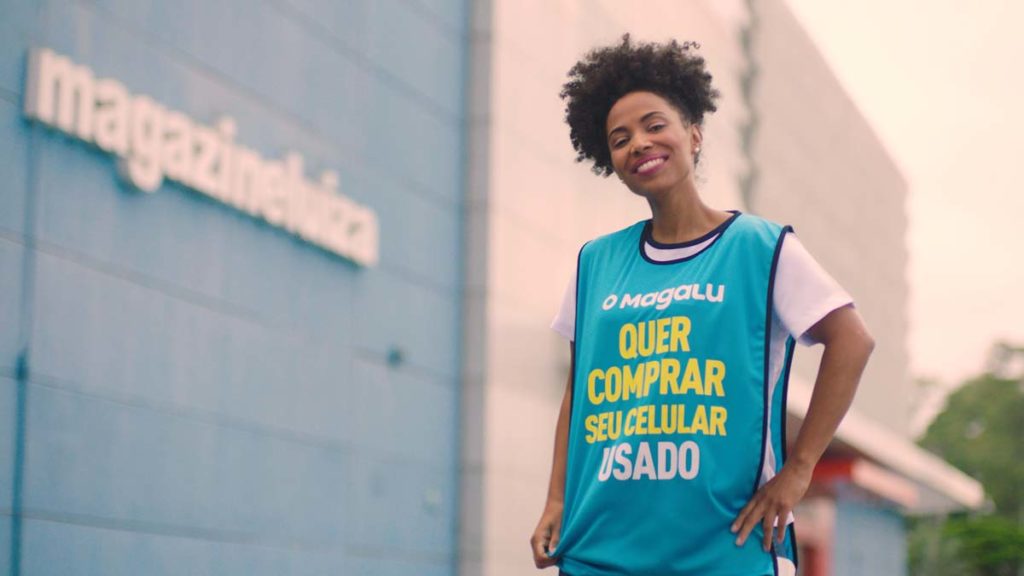 Magalu paga até R$ 1500 em celulares usados em promoção de troca por aparelho novo