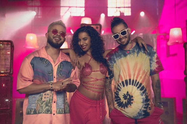Tinder patrocina nova música de Marina Sena com ações no app