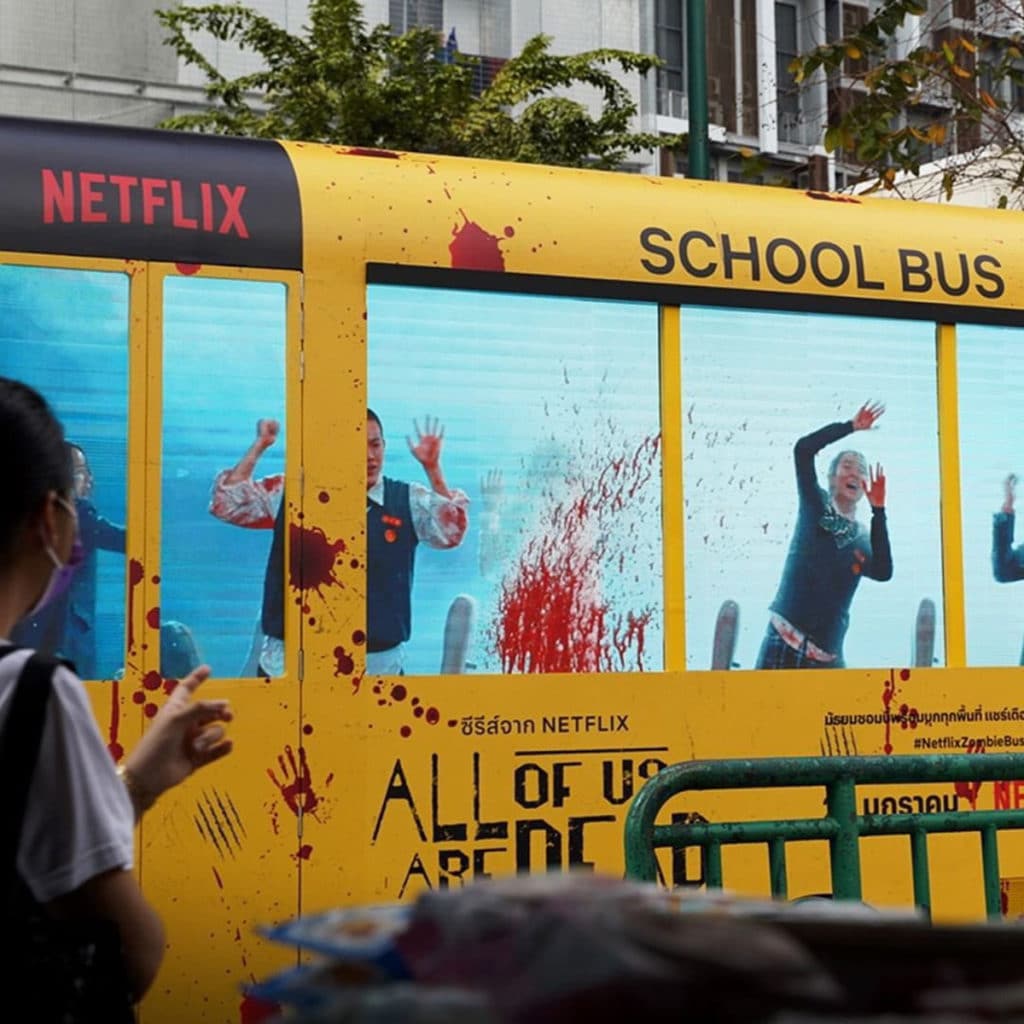 Netflix Tailândia usa "busdoor digital" para promover All of Us Are Dead