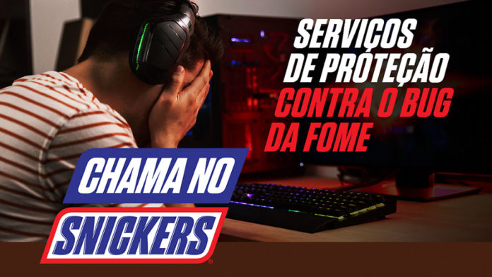 A foto apresenta a campanha com gamers que erraram durante a partida de Snickers.