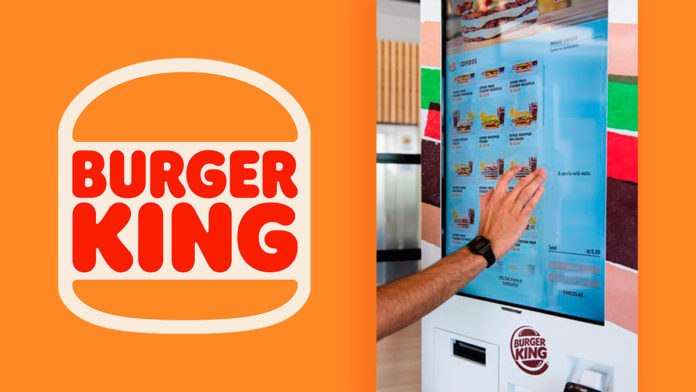 A foto apresenta o totem do Burger King, que terá uma loja com atendimento 100% digital.