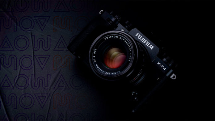 A foto apresenta uma das câmeras X Series da Fujifilms, linha que entrou para a locação de equipamentos.