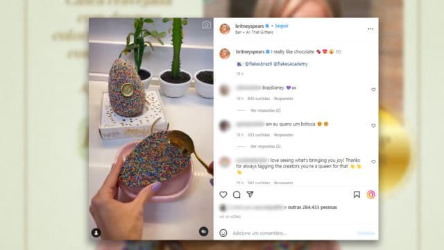 Print do repost da Britney Spears do Ovo de Páscoa de colher da confeitaria Flakes
