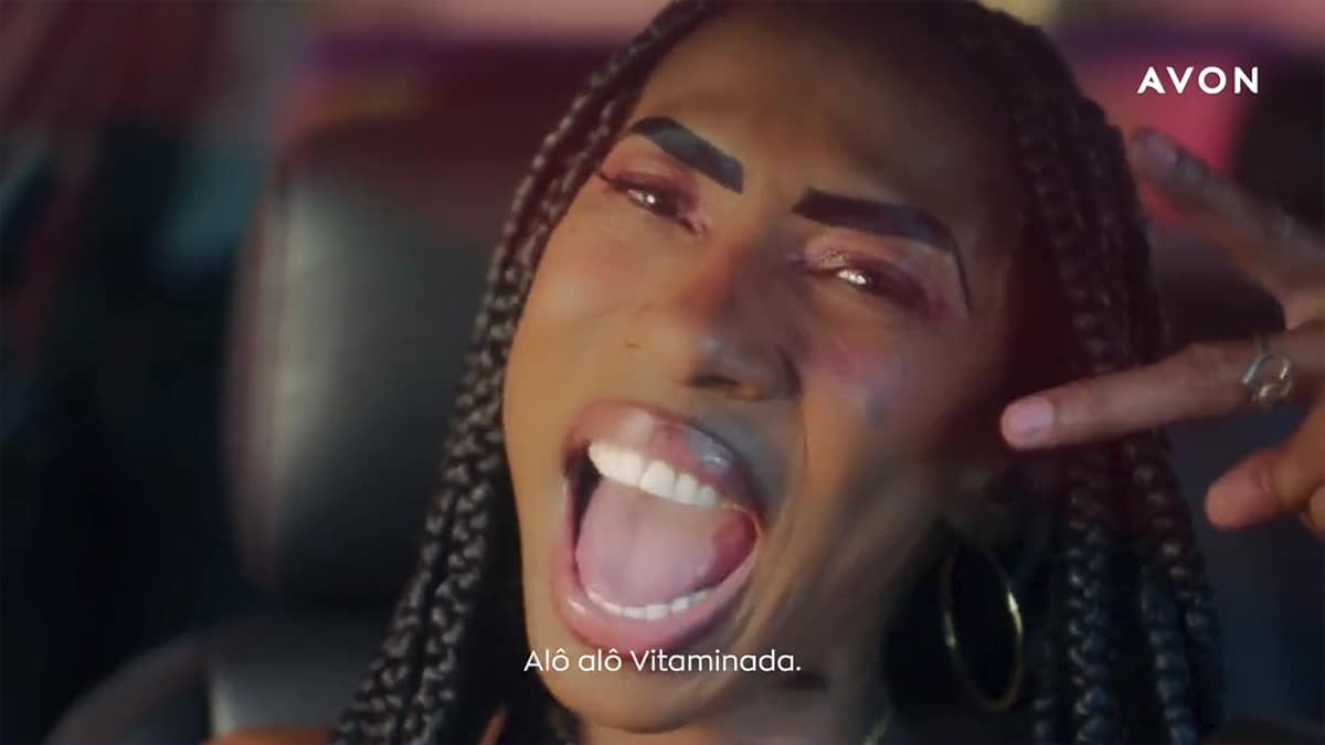 Inês Brasil protagoniza campanha da Avon na Globo - GKPB - Geek Publicitário