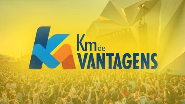 Logo do Km de Vantagens sobreposto a uma foto do Rock in Rio