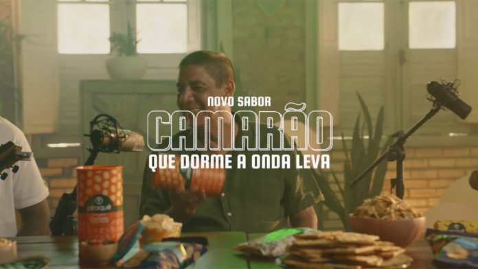 Zeca Pagodinho e Piraquê apresentam snacks sabor Camarão