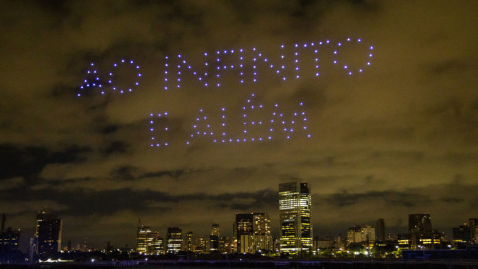 Disney celebra lançamento de Lightyear com show de drones em São Paulo