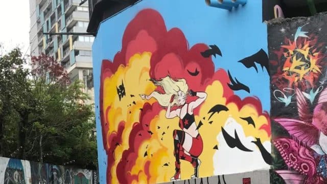 Arlequina-Beco-do-Batman