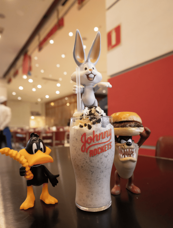 Novos bonecos de Looney Tunes chegam ao Johnny Rockets em novembro de 2022 - GKPB - Geek ...
