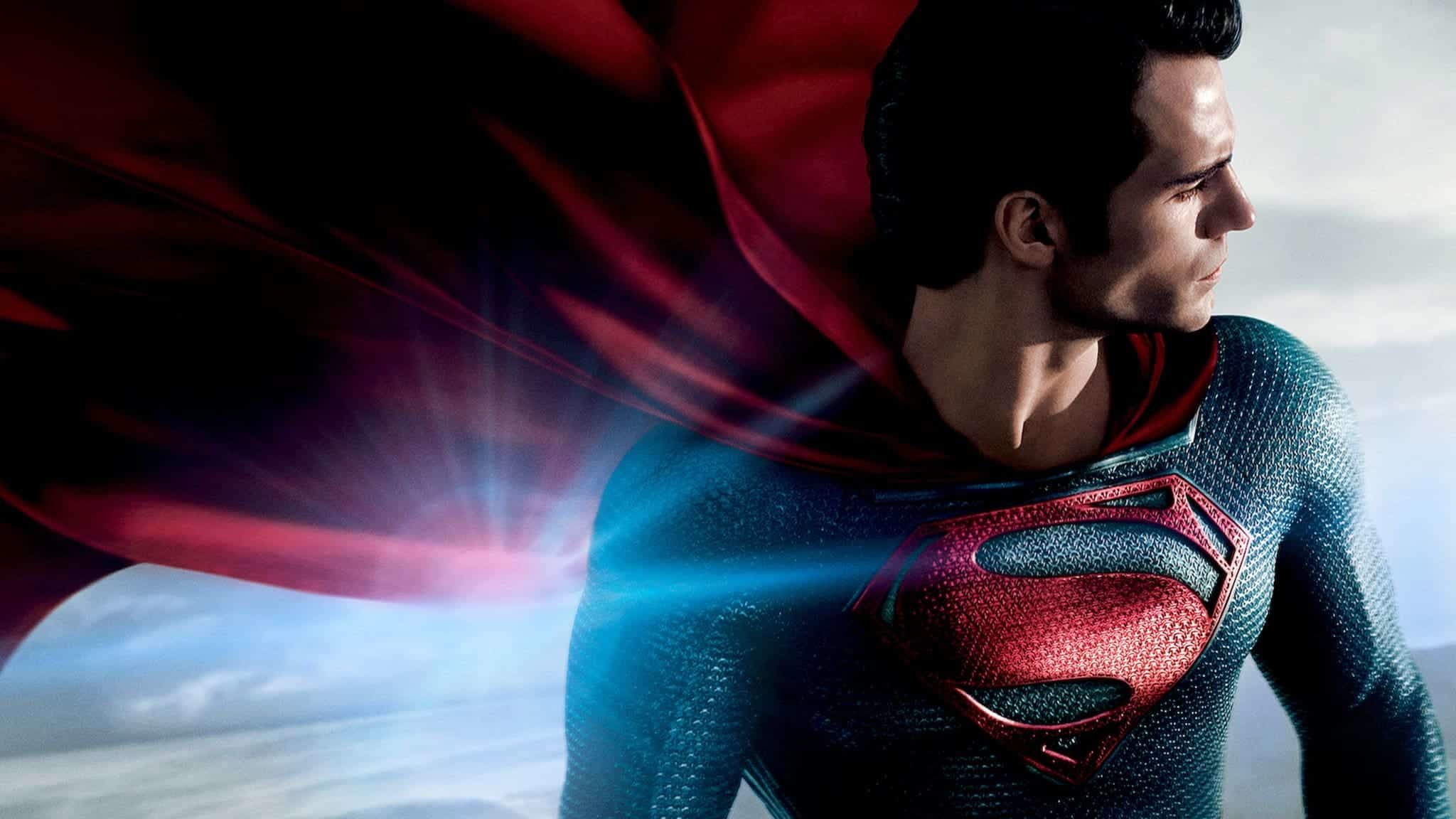 Henry Cavill quer inspirar público com novo filme do Superman