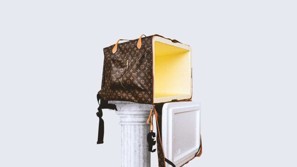 Marca Cleiton cria Bags de Motoboys com bolsas Louis Vuitton
