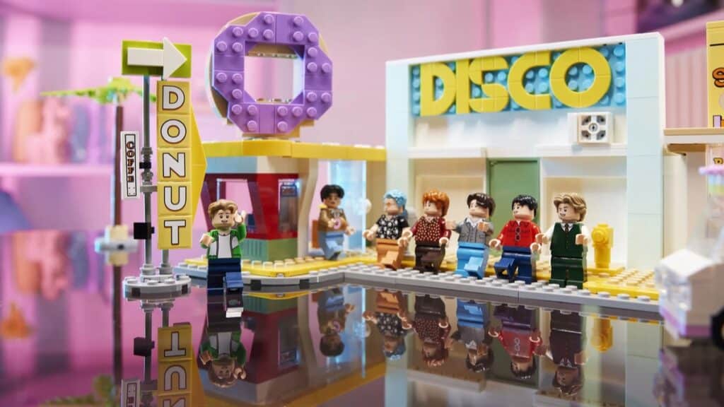 BTS LEGO