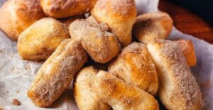 Domino's Canela Bites