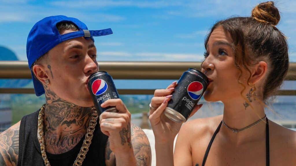 Mel Maia e MC Daniel abrem relacionamento em ação da Pepsi Mel Maia e MC Daniel "abrem relacionamento" em ação da Pepsi