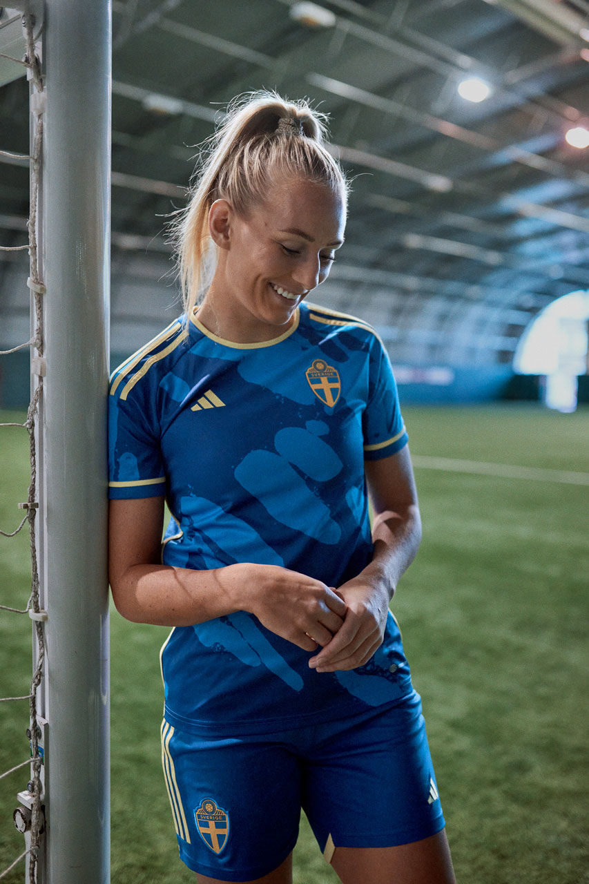 Inter e adidas apresentam camisa comemorativa aos 30 anos da primeira Copa  do Mundo Feminina