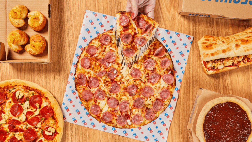 Domino’s ficarão abertas em SP durante a madrugada do LollaBR