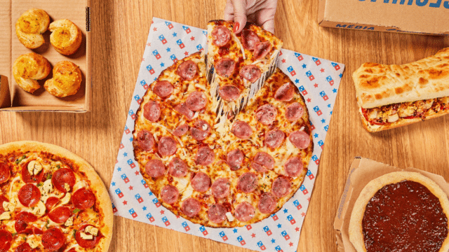 Domino’s ficarão abertas em SP durante a madrugada do LollaBR