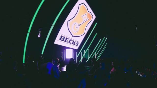 beck's-eletronica-arca-m-s-live