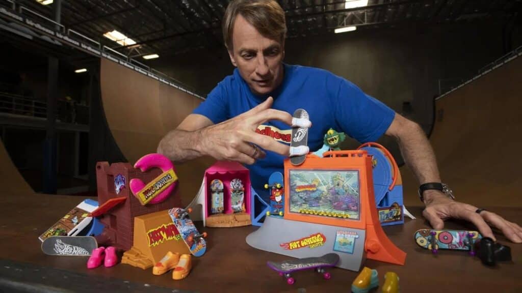 Hot Wheels e Tony Hawk lançam linha de skate de dedo - GKPB - Geek