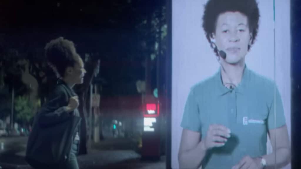 Eletromidia viraliza no Twitter com campanha Guarded Bus Stop