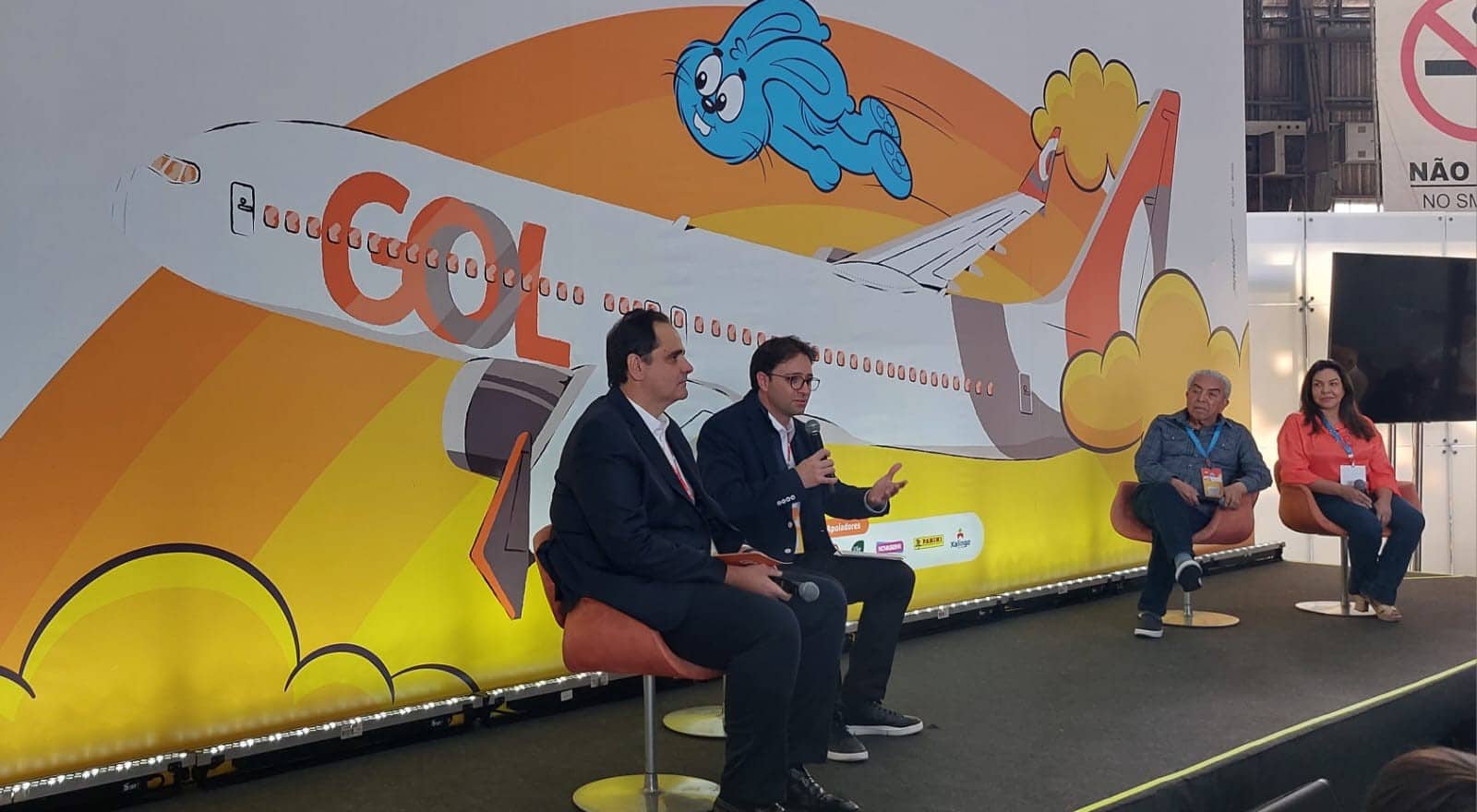 Vídeo: Gol celebra 60 anos da Turma da Mônica com avião temático - Ligado  no Sul