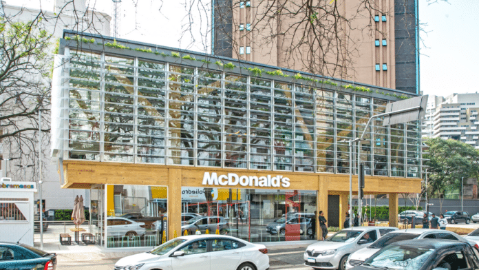 McDonald’s inaugura unidade com conceito sustentável em SP