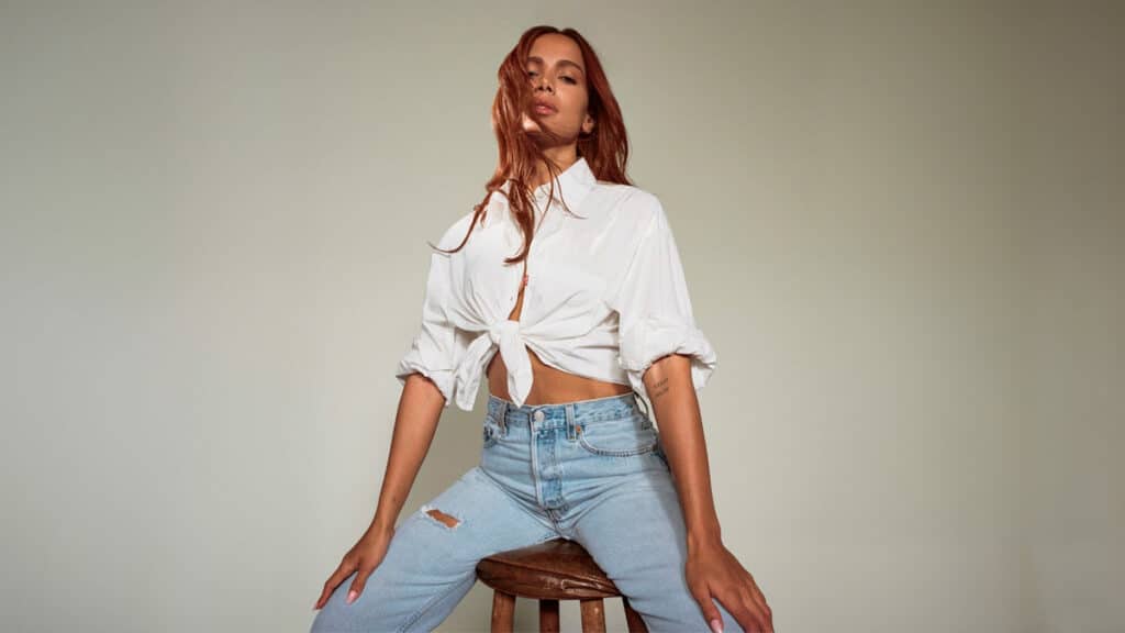insta-anitta-levis