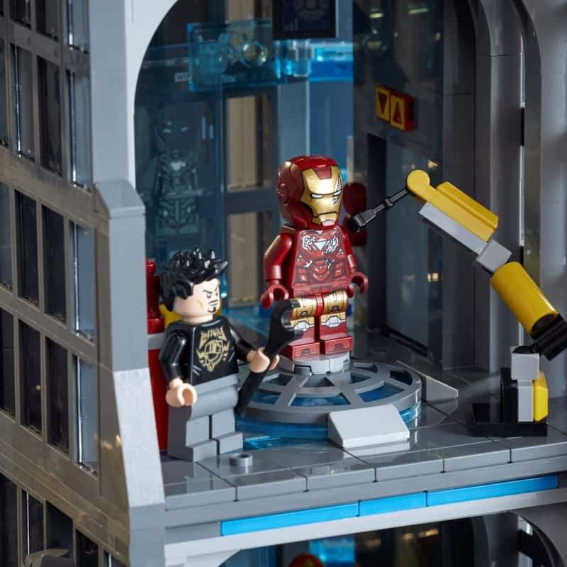 Lego anuncia conjunto da Torre dos Vingadores