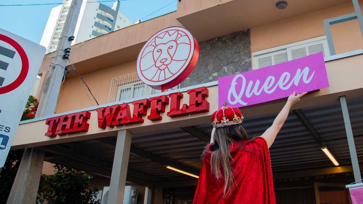 The Waffle King vira The Waffle Queen para celebrar Dia das Mulheres