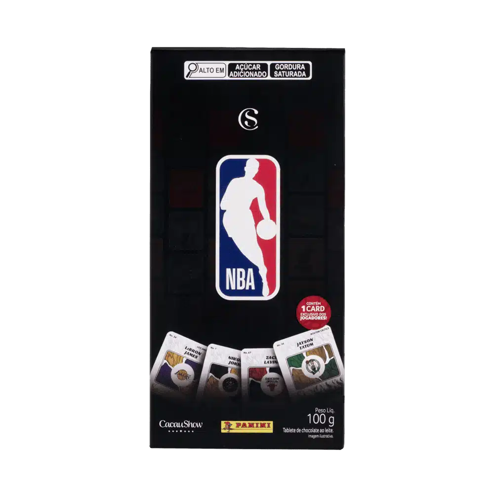 Embalagem de chocolate da Cacau Show em parceria com a NBA, apresentando o logotipo da NBA e cards colecionáveis de jogadores como LeBron James e Jayson Tatum.